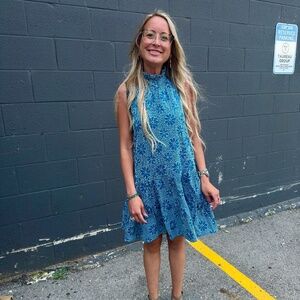 Meet your Posher, Caroline